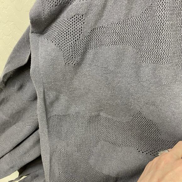 Lululemon Find Your Light Wrap Womens One Size Gray Silk Blend Yoga Athleisure - Picture 8 of 9